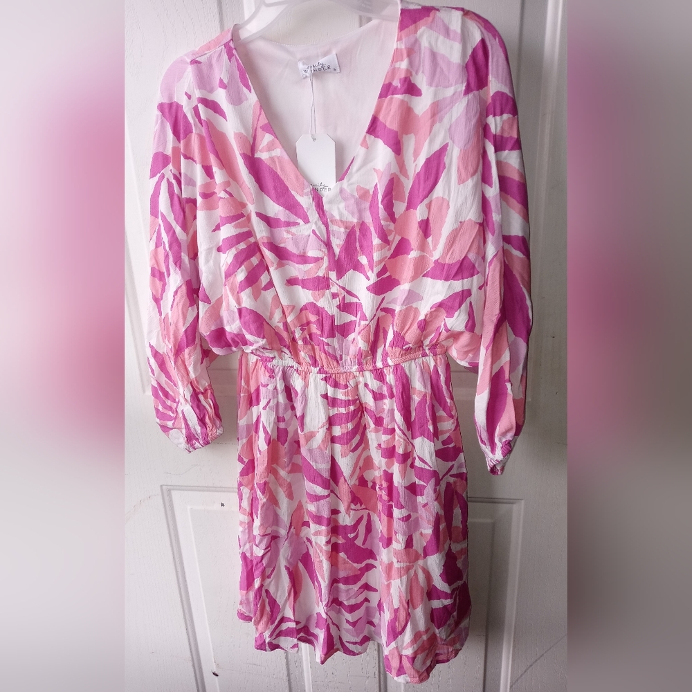 Emily Wonder NWT pink dress size small